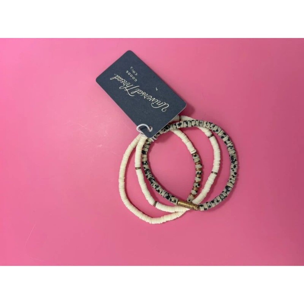 Stone bracelet set